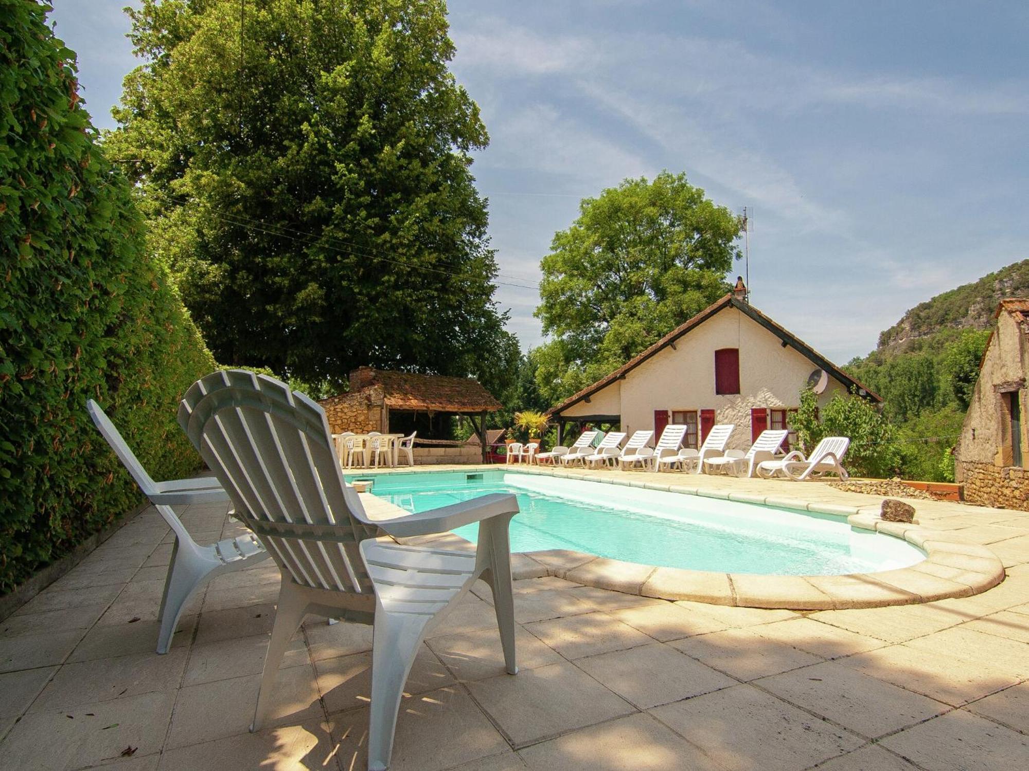Appealing Apartment In Vezac With Swimming Pool Beynac-et-Cazenac Eksteriør bilde